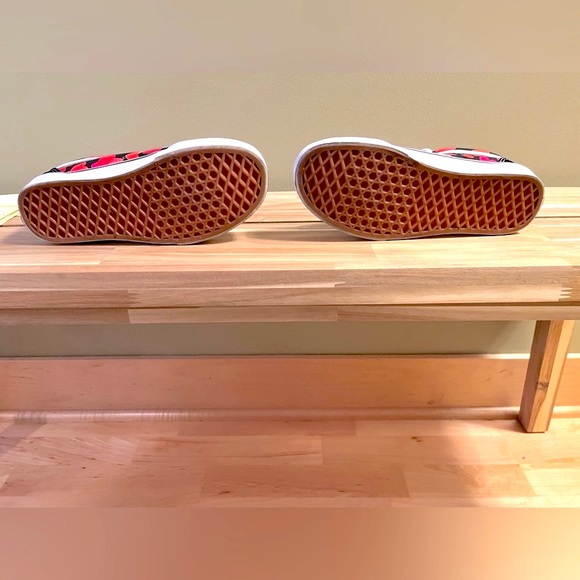 Like-new condition, Vans Old Skool Skate shoe, black suede and canvas, Size 7 - Picture 6 of 6